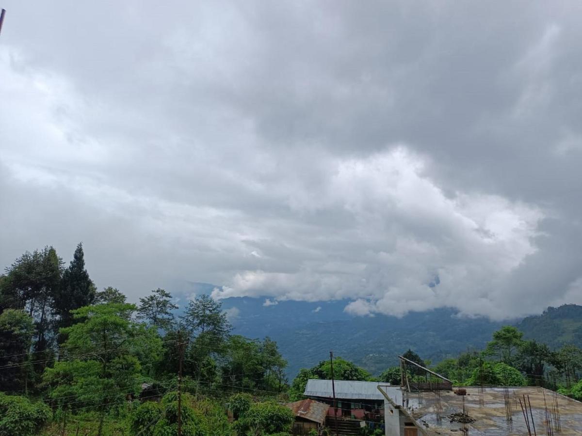 Mairung Gaon Farm Stay Rishop Екстериор снимка